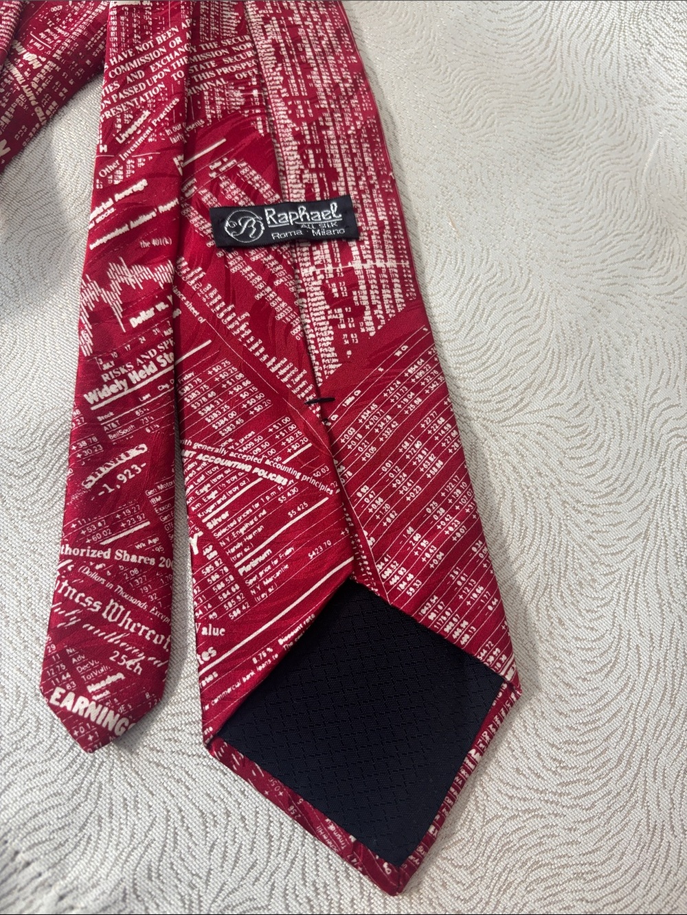 Raphael vintage Red and White Patterned Men's Tie 0265